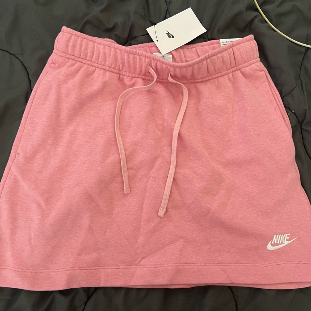 Nike Women's Skater Skirt in Pink